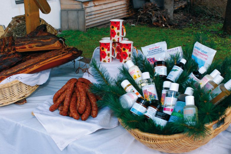 Regionale Produkte aus Tirol Pillerseetal Marktstand
