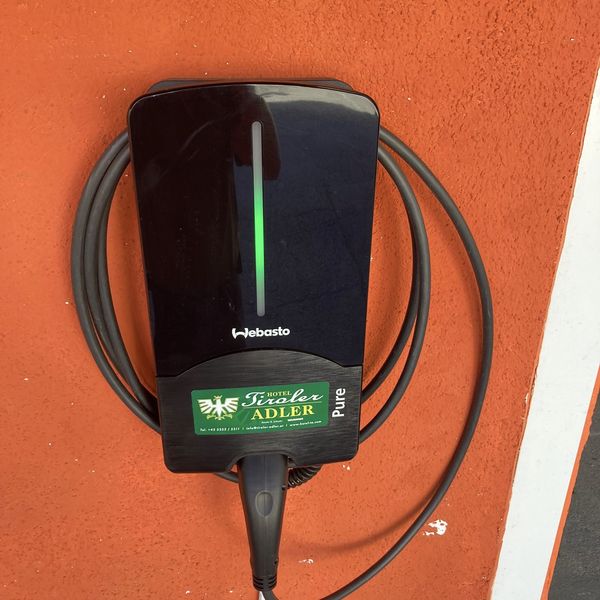 E-Ladestation im Hotel Tiroler ADLER in Waidring