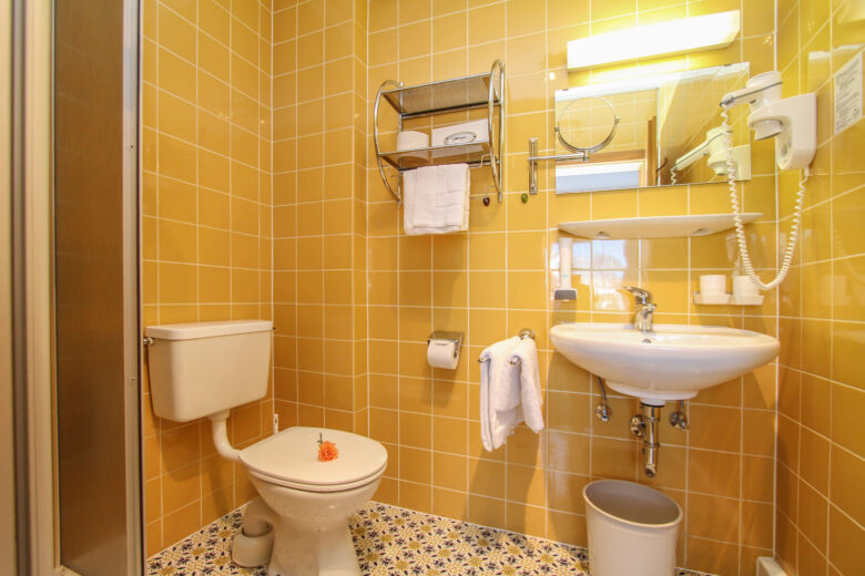 Adler Komfort Badezimmer